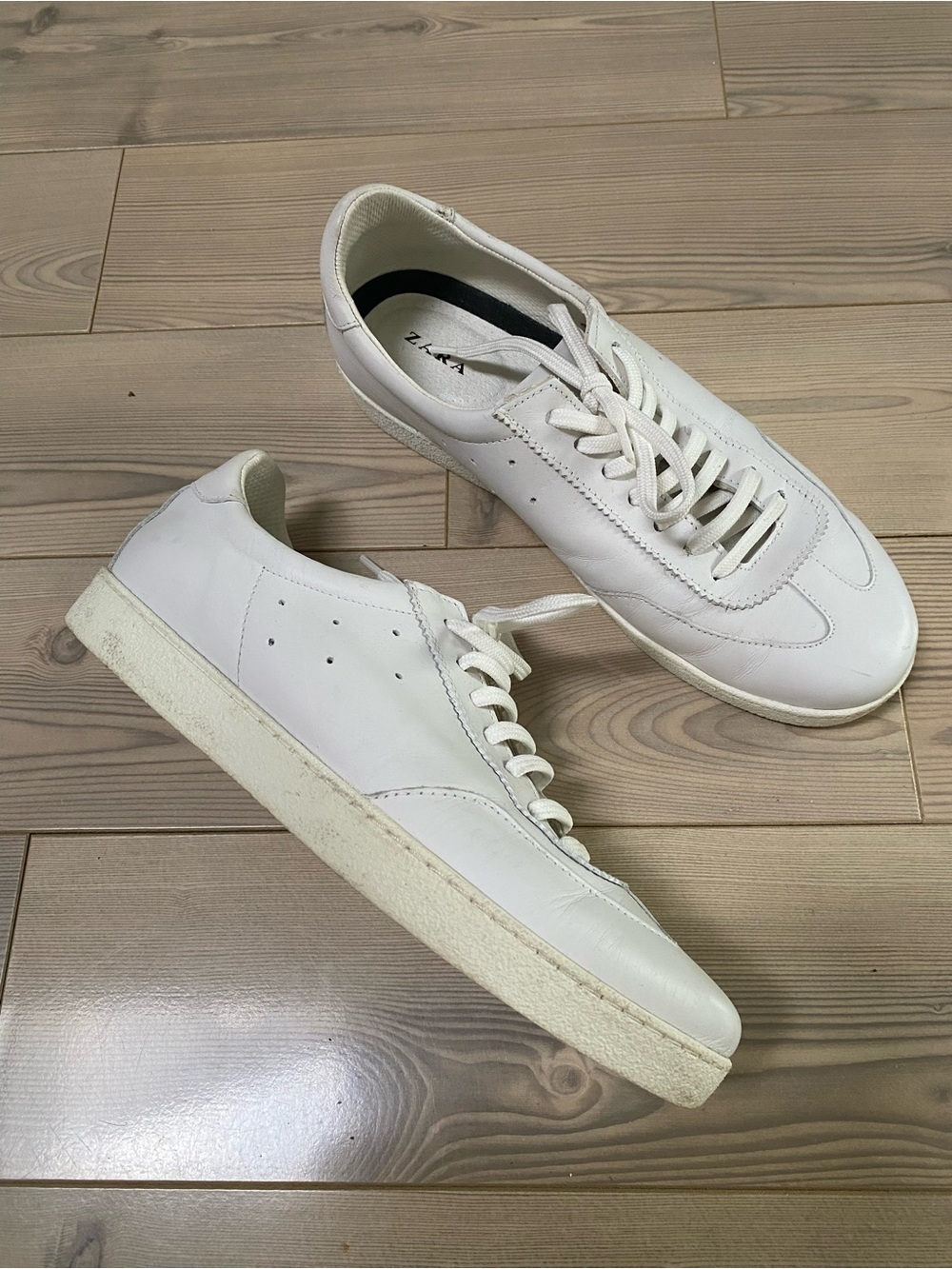 Zara Uniform Leather Tennis Shoes EU 38